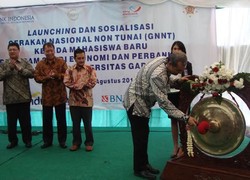 Mahasiswa Baru UGM Diperkenalkan Gerakan Nasional Non Tunai