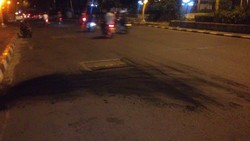 MK Ketok Palu Putuskan Sengketa Pilpres, Ada yang Aksi Bakar Ban di Jl Diponegoro