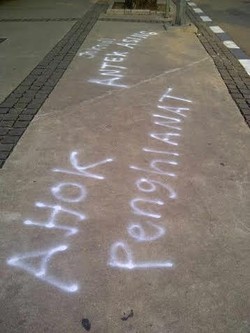 Ahok Tanggapi Teror Tulisan Jokowi Antek Asing dan Ahok Pengkhianat