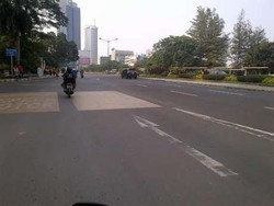 Karyawan Pulang Cepat, Mal di Kawasan Sudirman Sepi Pengunjung