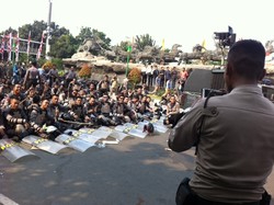 Massa Prabowo Terkendali, Polisi Foto-foto di Bundaran Patung Kuda