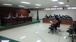 Baca Pembelaan, Ratu Atut Mengaku Shock Dituntut 10 Tahun Bui