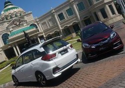 Impresi di Balik Kemudi MPV Mobilio Termewah