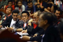 Mega dan Elite PDIP Nobar Putusan MK di Lenteng Agung