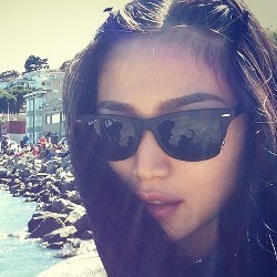 Sering Pamer Anaknya di Path, Jessica Iskandar Pulang ke Indonesia?