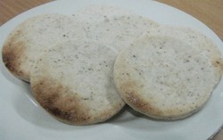 Manis Enak Sagon Bakar dan Maksuba Khas Lampung