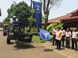 Express Main di Segmen Bus Pariwisata