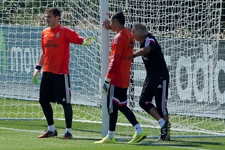 Navas Akan Banyak Belajar dari Casillas