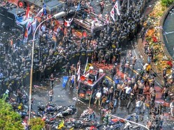 6 Foto Mata-mata Massa Prabowo vs Polisi dari Ketinggian