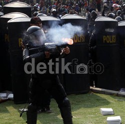 Polri Bantu Biaya Pengobatan Demonstran yang Terluka