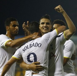 Tertinggal Lebih Dulu, Spurs Akhirnya Menang 2-1 dari Klub Siprus