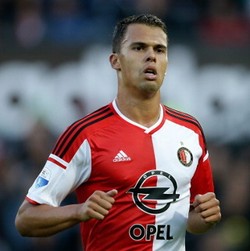 Feyenoord Imbang, PSV Menang
