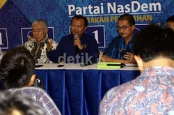 Sekjen NasDem: 4 Partai Koalisi Merah Putih Setengah Merapat ke Jokowi