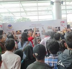 Relawan Jokowi-JK Dangdutan di Halal Bihalal Partai NasDem