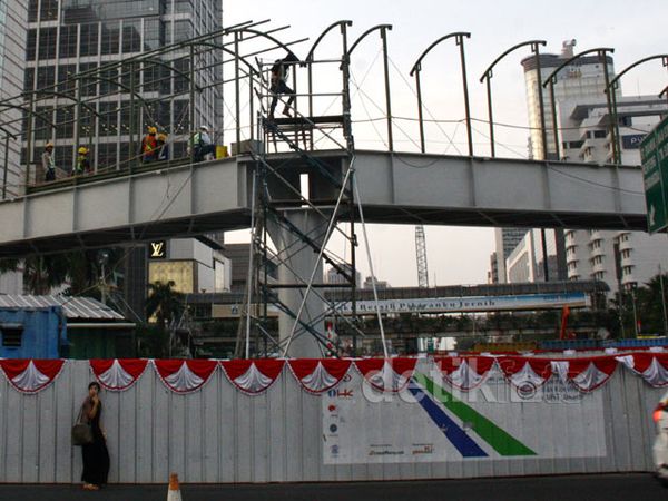 Proyek JPO di HI Dikebut