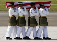 Jasad Korban MH17 Tiba di Malaysia