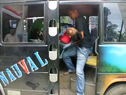 Dedi Tewas Duduk di Angkot setelah Dinaikkan 2 Pria Misterius