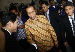 Dikawal Paspampres, Jokowi Tetap Ingin Bersentuhan dengan Rakyat