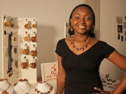 Lepas Cita-cita Jadi Dokter, Janet Malah Sukses Bisnis Perhiasan