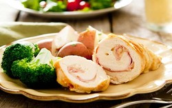Mau Chicken Cordon Bleu a la Resto? Yuk, Bikin Sendiri!