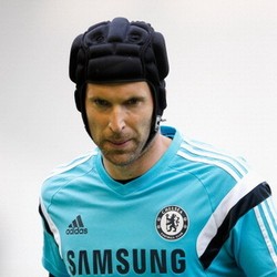 Reaksi Positif Cech Dipuji Mourinho