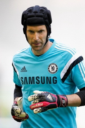Reaksi Positif Cech Dipuji Mourinho