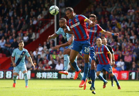 West Ham Permalukan Palace, Swansea Menang Tipis