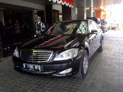 Jadi Saksi Nikah, Jokowi Berangkat Naik Mercy Tapi Pulang Naik Kijang