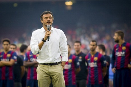 Enrique Belum Putuskan Komposisi Lini Belakang