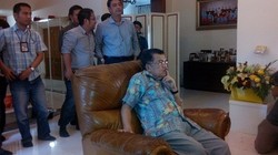 JK Langsung Tinggalkan Rumah Dinas Jokowi Usai Pertemuan Tertutup