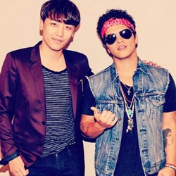 Seungri Bigbang Pamer Foto Bareng Bruno Mars di Instagram