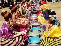 Permainan Cari Jodoh di Festival Budaya Tua