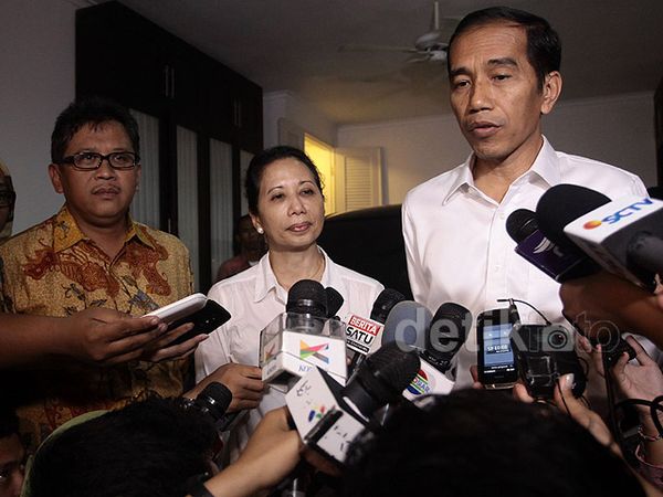 Jokowi Sambangi Kantor Transisi