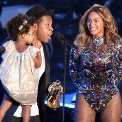 Terima Penghargaan Spesial, Beyonce Terharu Kedatangan Jay Z dan Blue Ivy