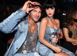 Katy Perry Tiru Tampilan Serba Denim Ala Britney Spears di MTV VMA 2014