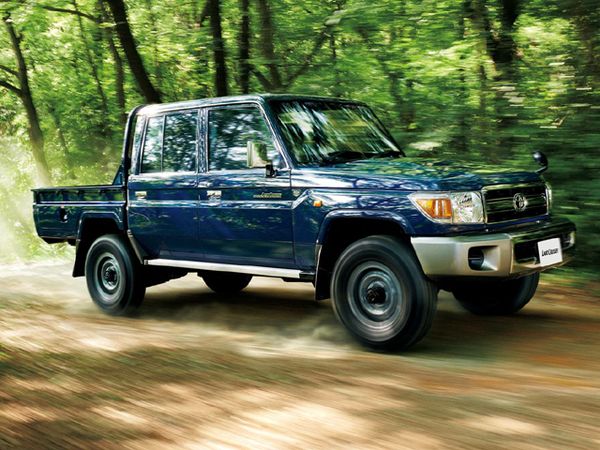 Toyota Land Cruiser Edisi Ultah ke-30