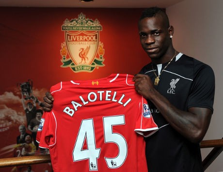 Mario Balotelli Resmi Berseragam Liverpool