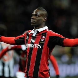 Milan Dilaporkan Pernah Dua Kali Tawarkan Balotelli ke Arsenal