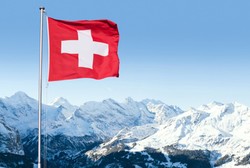 Ramai-ramai Melancong ke Swiss, Turis-turis Ini Cuma Numpang Bunuh Diri