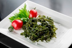 Perut Buncit? Konsumsilah Jamur dan Tomat untuk Memangkas Lemak Perut