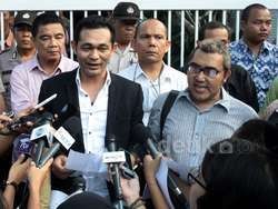 Boni Hargens Cs Geruduk Kantor Transisi, PDIP: Partai Saja Nggak Nuntut Kok