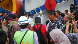Jokowi Tinjau Lokasi Pengeboran Sodetan KBT dan Ciliwung