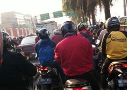 Imbas TransJ Mogok, Lalin Daan Mogot Arah Kota Padat Hingga 5 Km