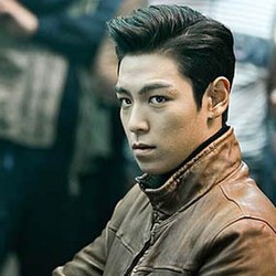 Tampil Telanjang Dada di Tazza 2, TOP Bigbang Malu-malu