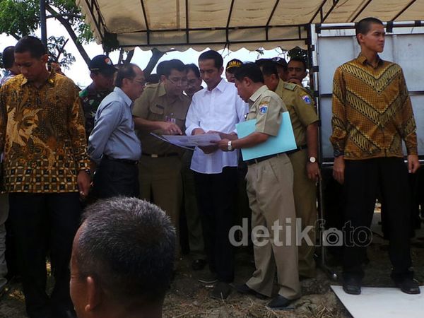 Jokowi Ajak Paspampres Blusukan