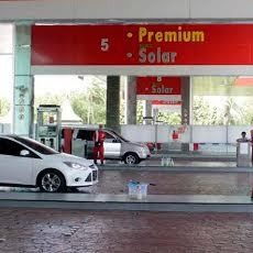 Antrean Pembeli BBM di Surabaya Masih Normal