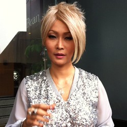 Terinspirasi Miley Cyrus, Inul Pirangkan Rambut