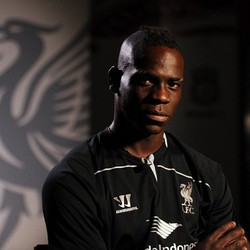 Henderson Tak Sabar Tunggu Kiprah Balotelli di Liverpool