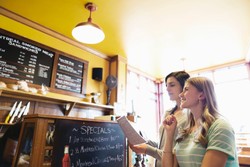 Agar Tak Bingung dan Kekenyangan, Ikuti Tips Ini Saat Memesan Dessert Taiwan