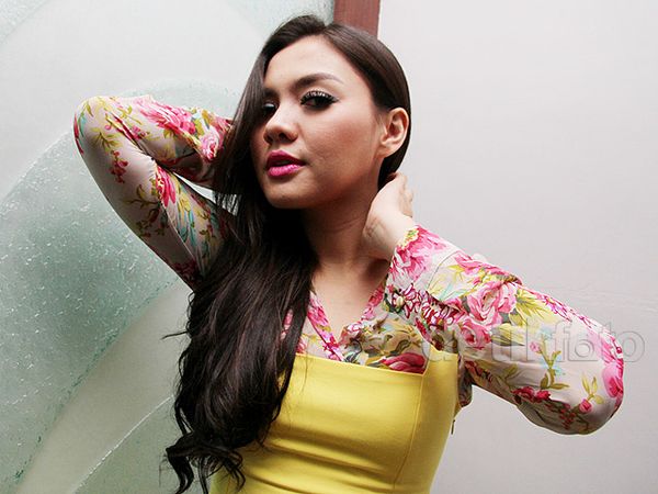 Vicky Shu Berbunga-bunga